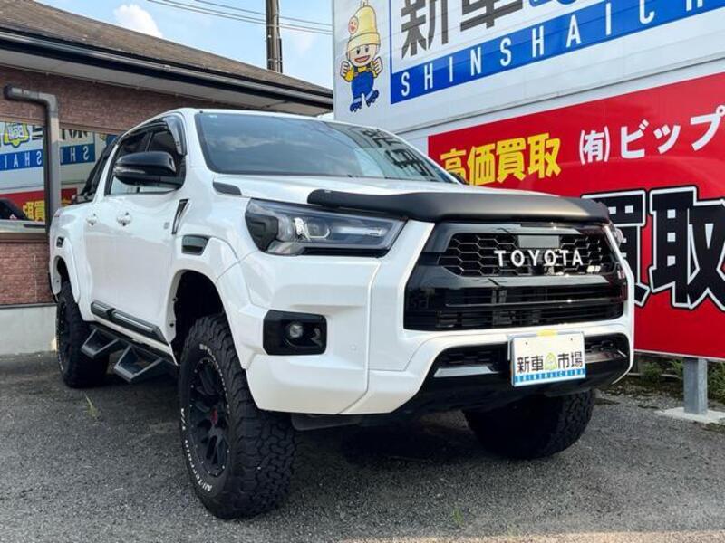 TOYOTA HILUX