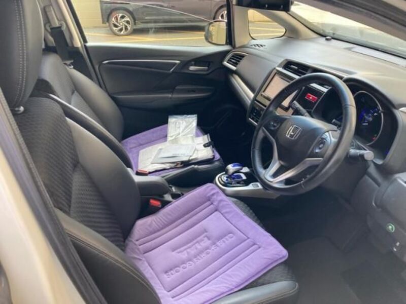 FIT HYBRID