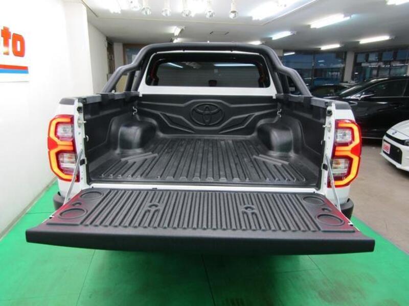 HILUX