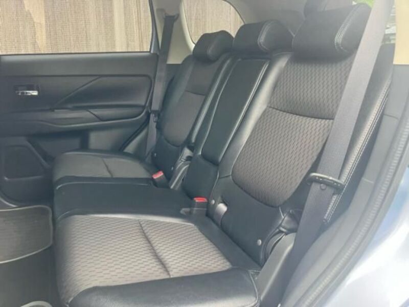OUTLANDER PHEV