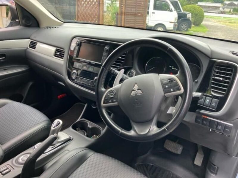 OUTLANDER PHEV