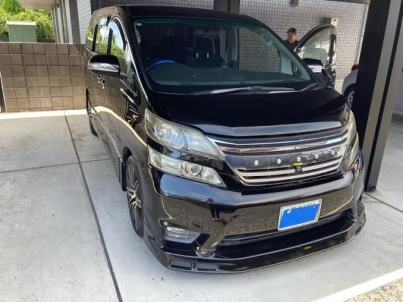 TOYOTA VELLFIRE