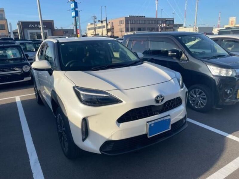 TOYOTA YARIS CROSS