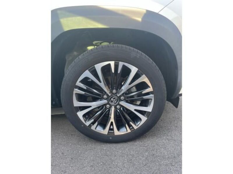 YARIS CROSS