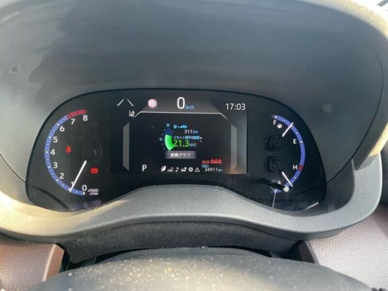 YARIS CROSS