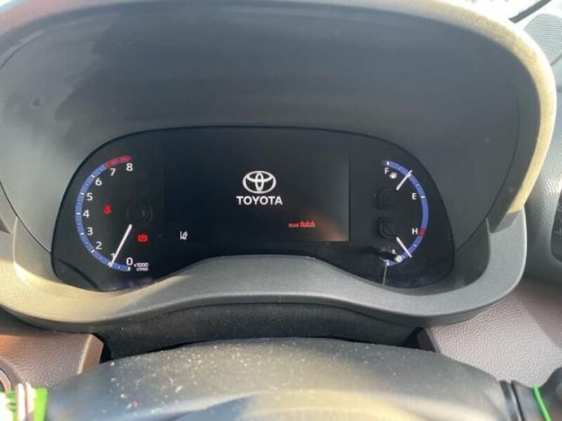 YARIS CROSS
