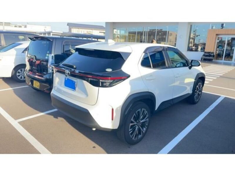 YARIS CROSS