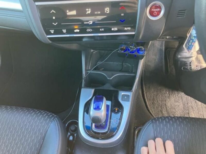 FIT HYBRID