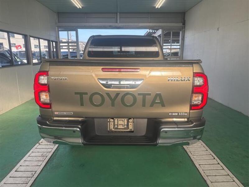 HILUX