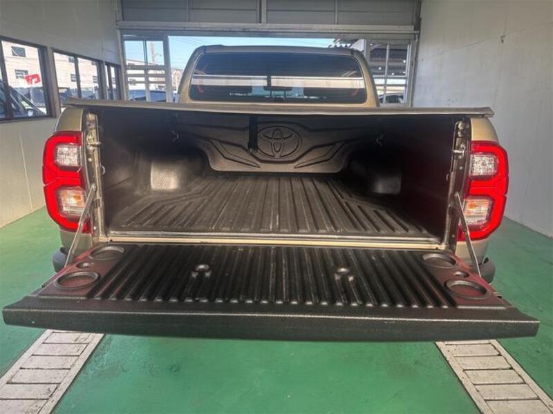 HILUX