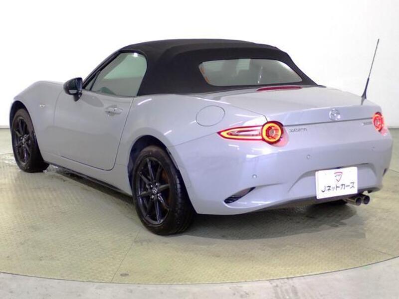 ROADSTER