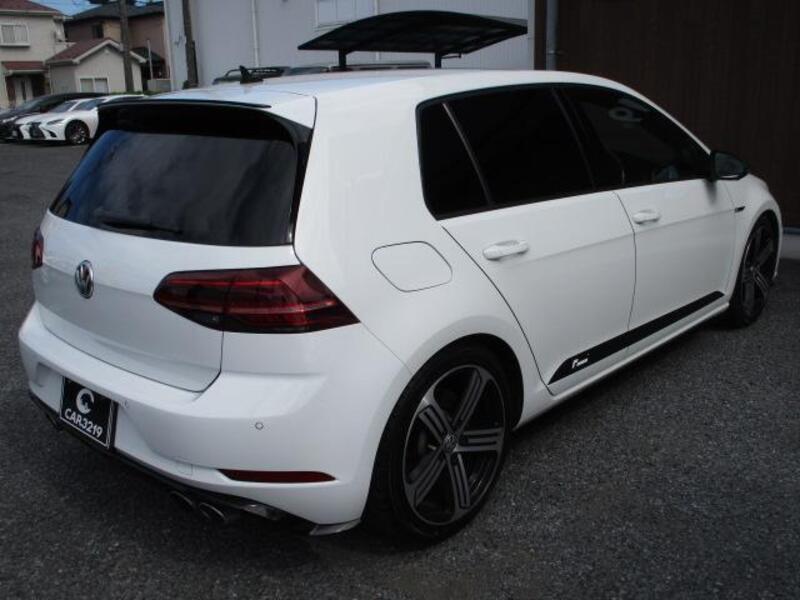 GOLF R