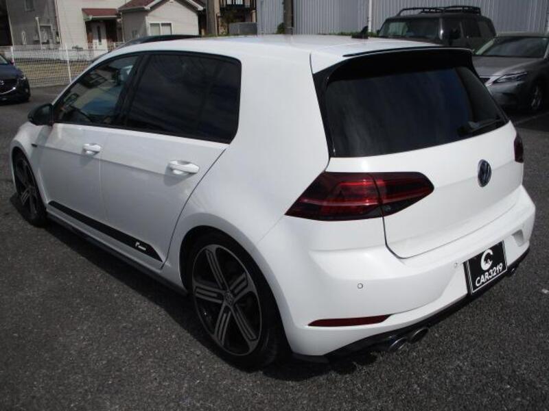 GOLF R
