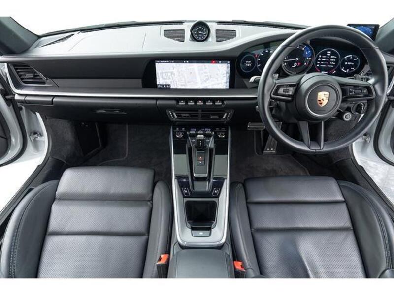 911