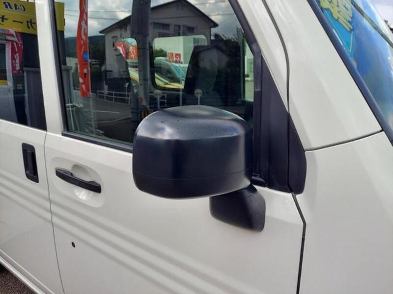 N-VAN