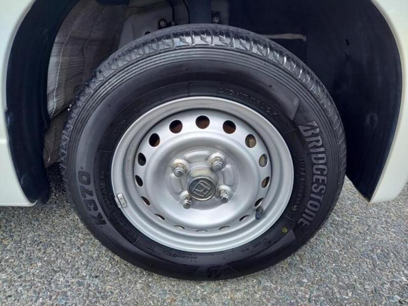 N-VAN