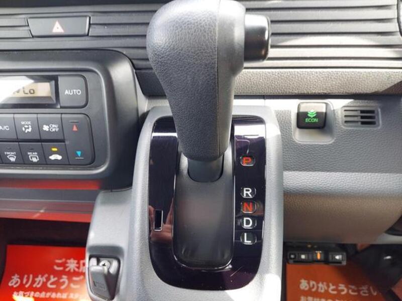 N-VAN