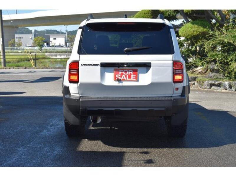 LAND CRUISER 250