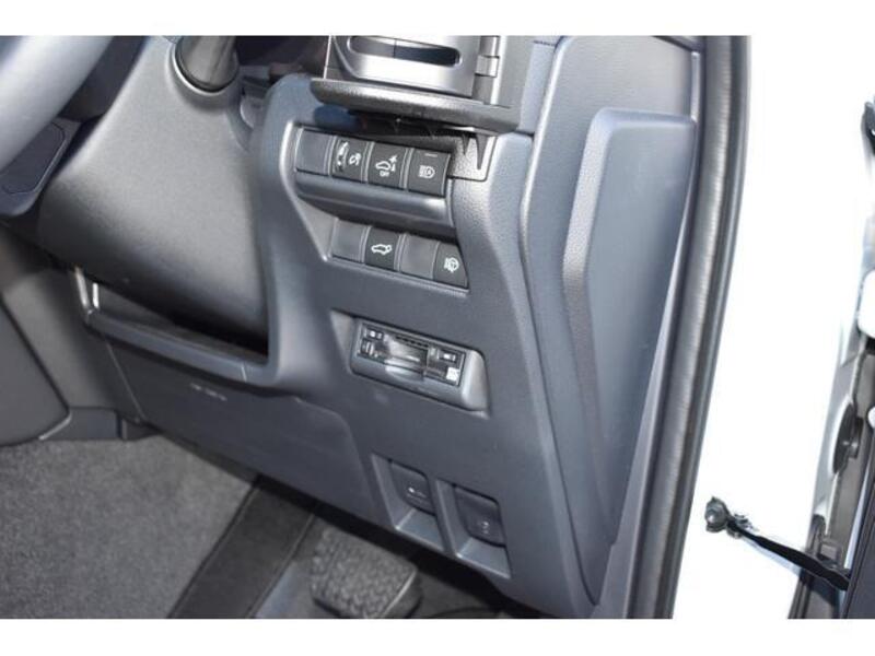 LAND CRUISER 250