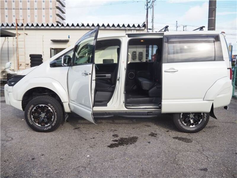 DELICA D5