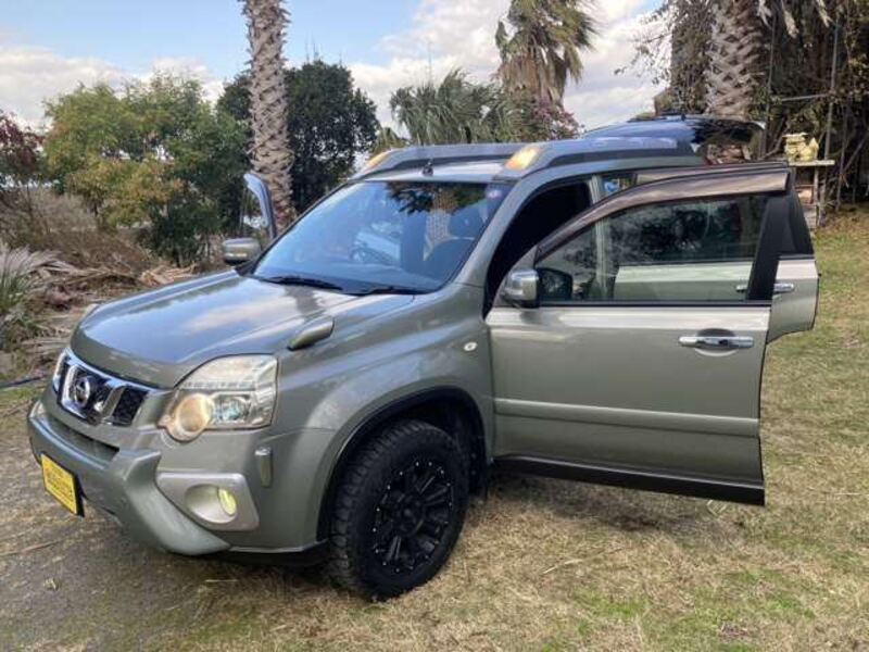 X-TRAIL