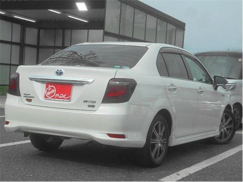 COROLLA AXIO