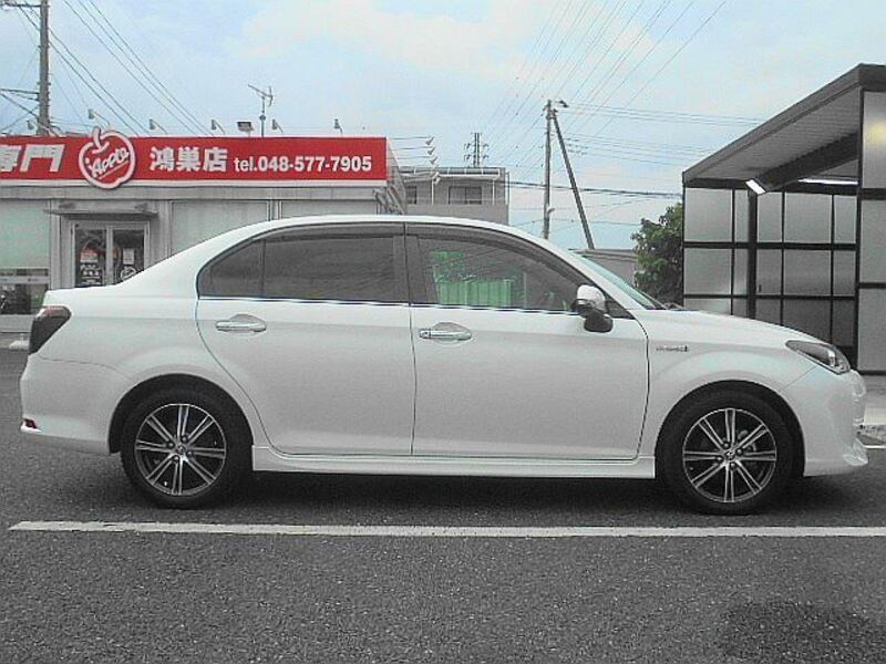 COROLLA AXIO