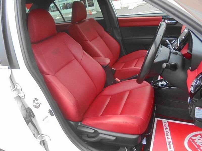 COROLLA AXIO