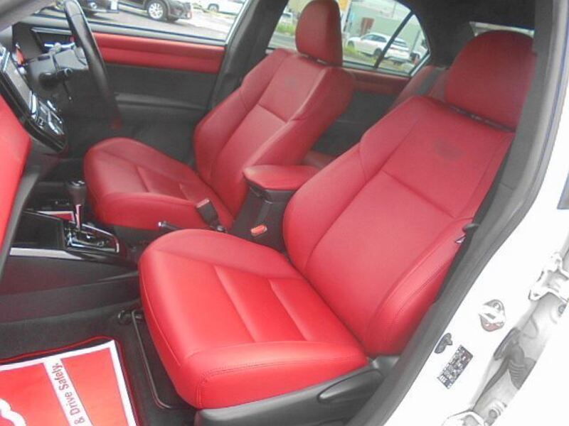 COROLLA AXIO