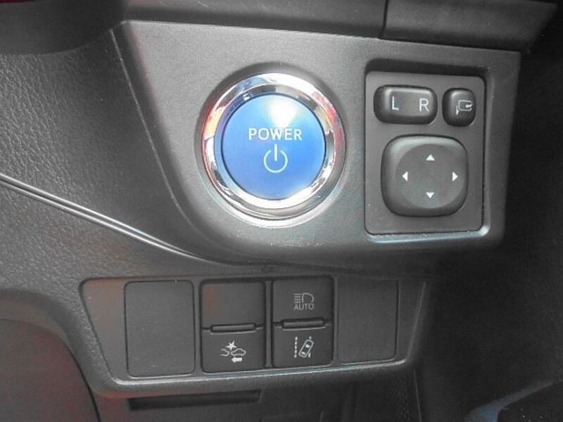 COROLLA AXIO