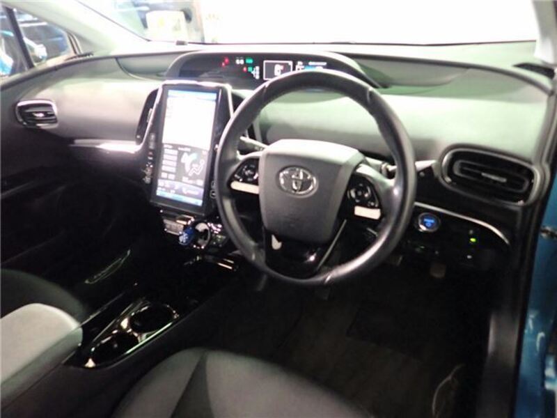 PRIUS PHV