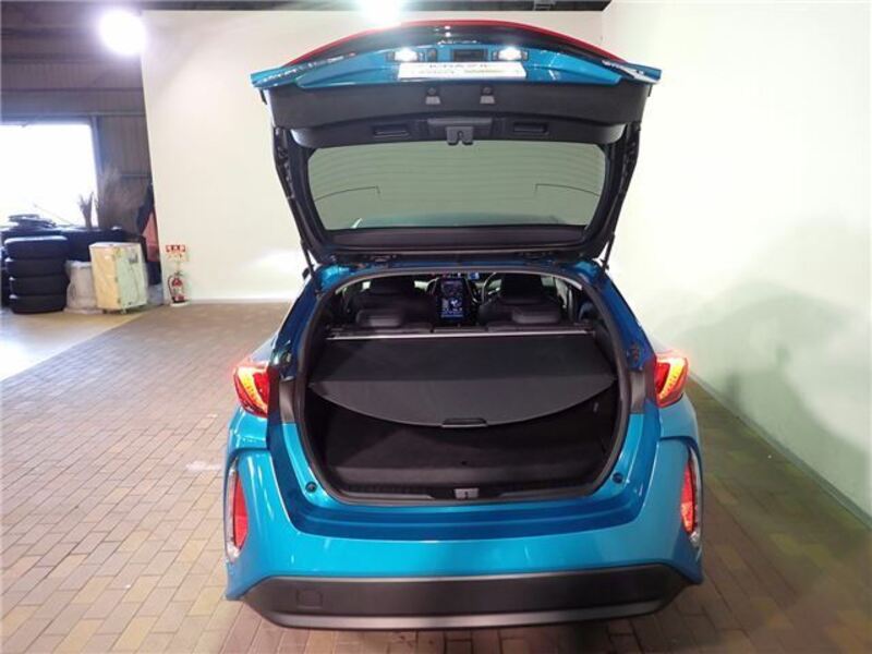 PRIUS PHV