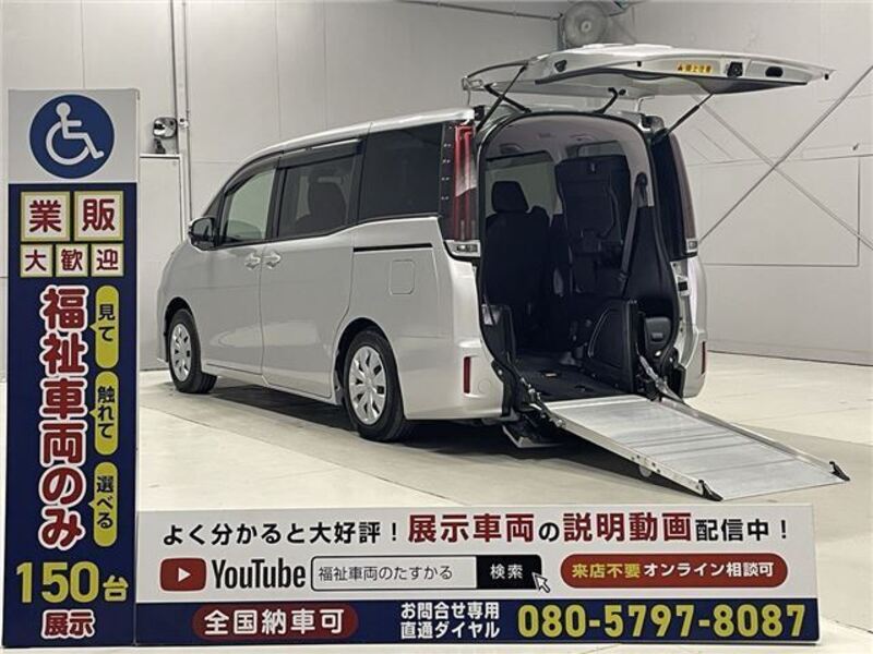 TOYOTA NOAH