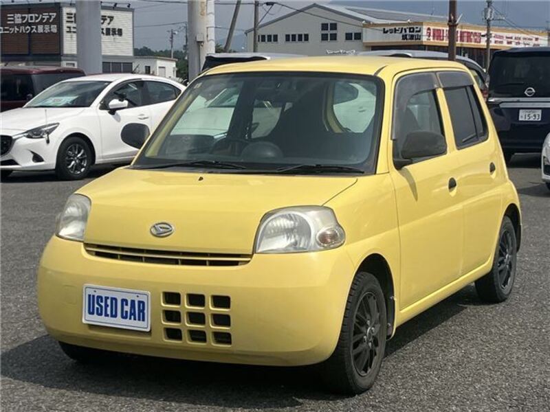 DAIHATSU ESSE