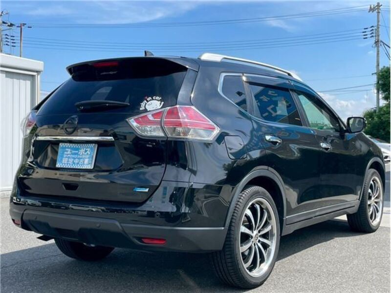 X-TRAIL