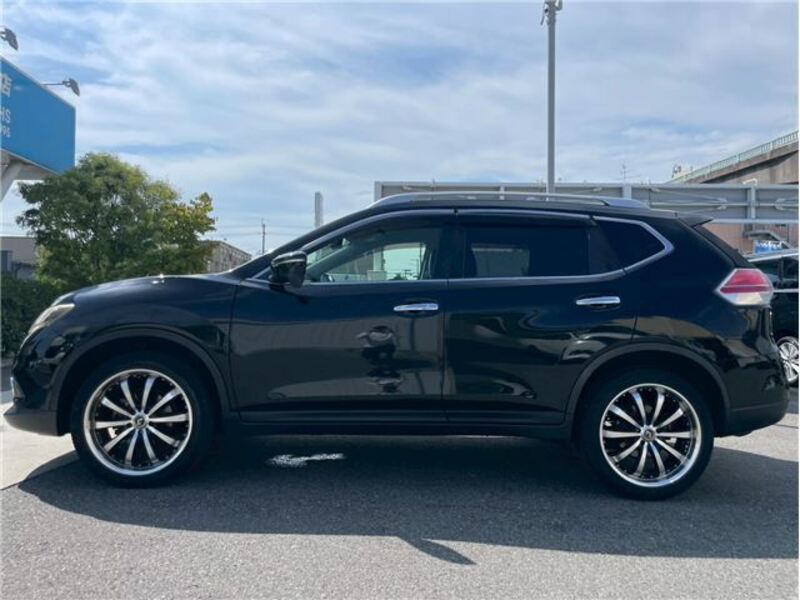 X-TRAIL