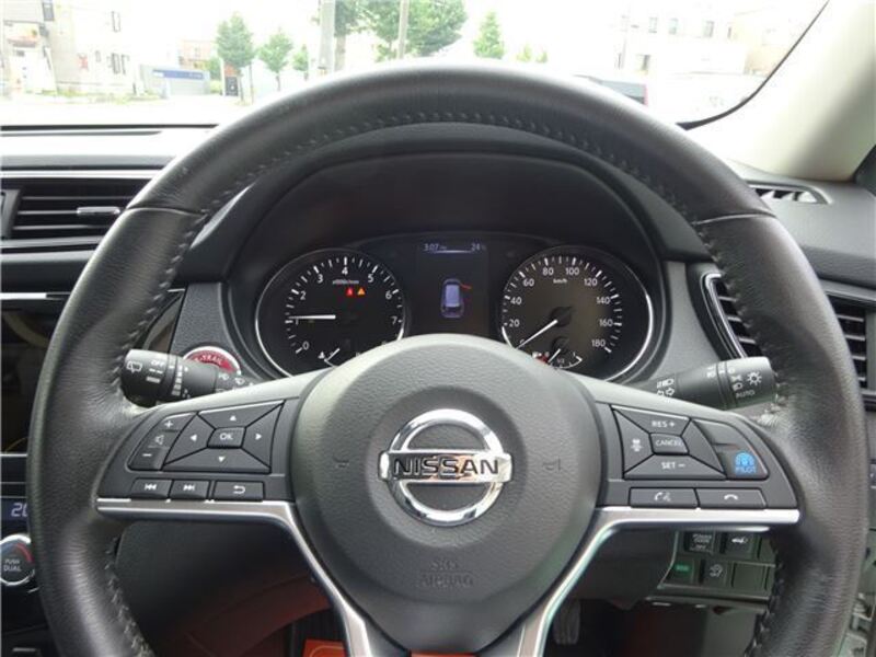 X-TRAIL