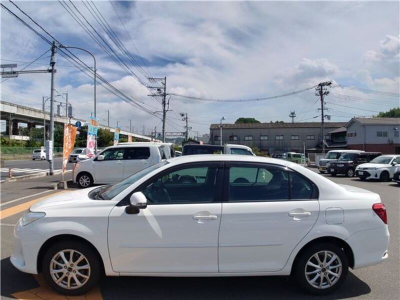 COROLLA AXIO
