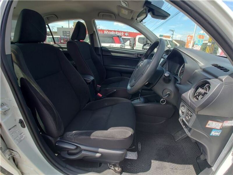 COROLLA AXIO