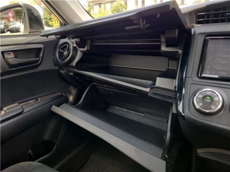 COROLLA AXIO