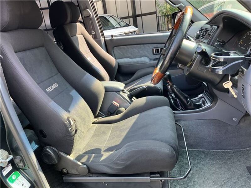 HILUX SURF