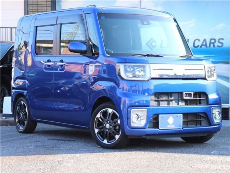 DAIHATSU WAKE