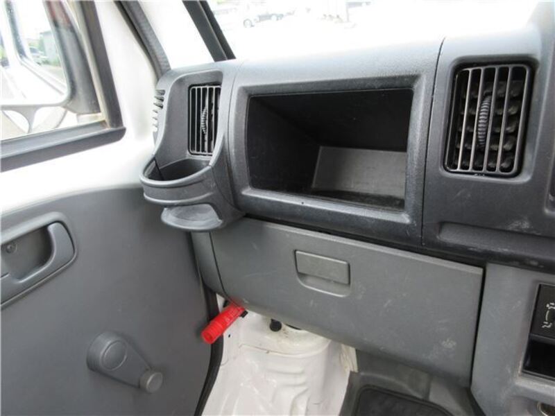 MINICAB TRUCK
