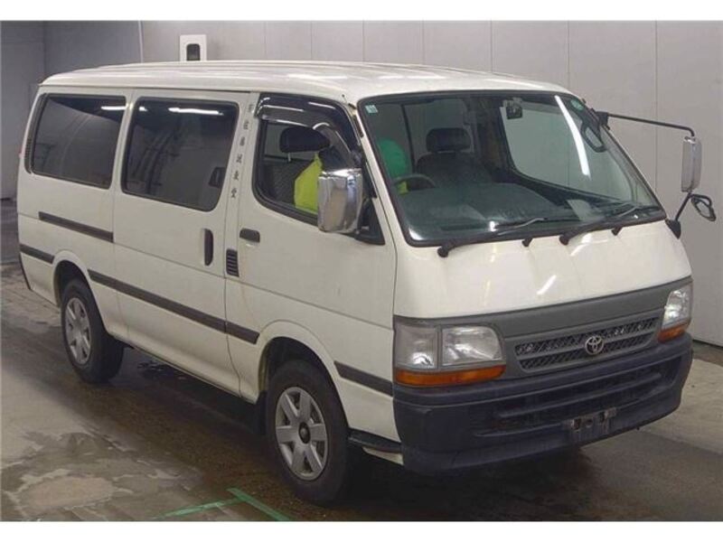 TOYOTA HIACE