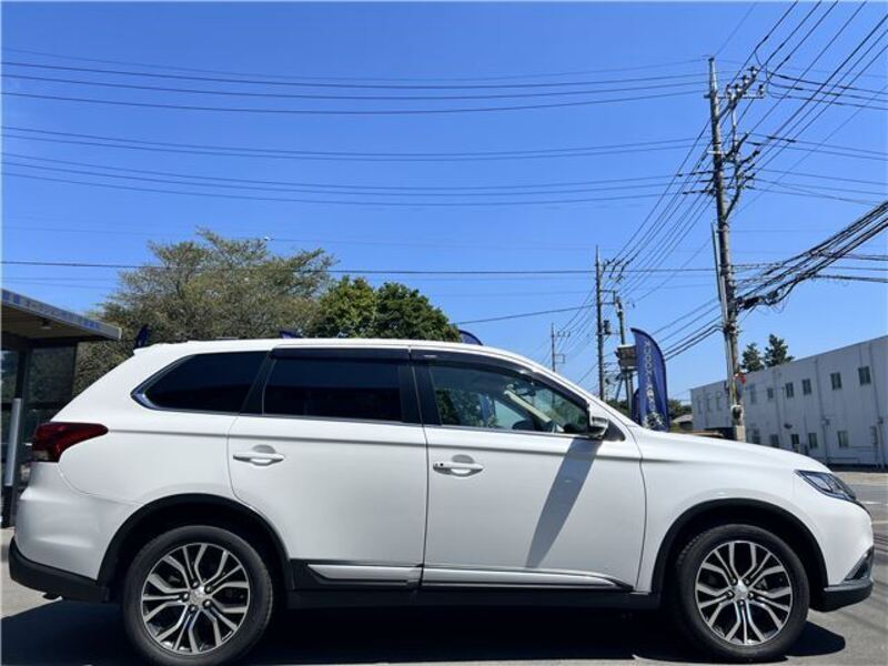 OUTLANDER