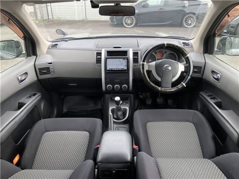X-TRAIL