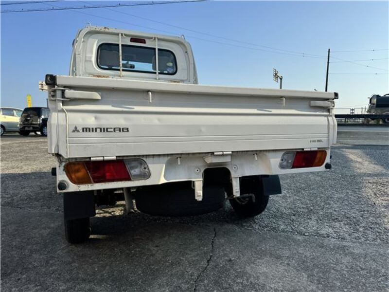 MINICAB TRUCK