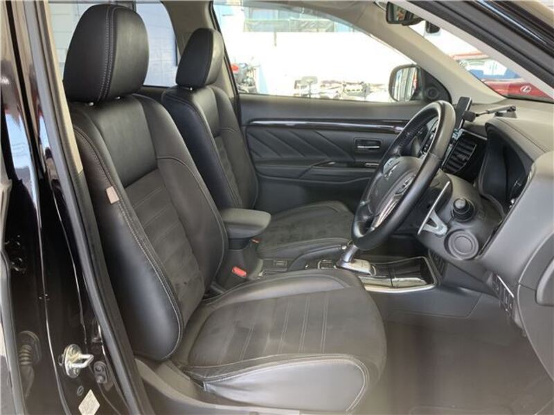OUTLANDER PHEV