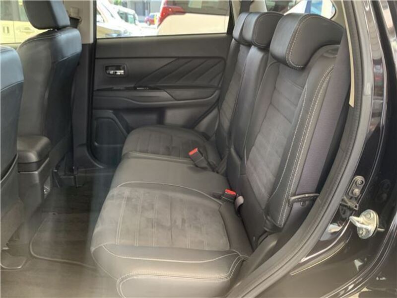 OUTLANDER PHEV