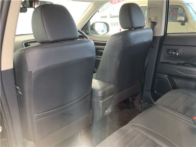OUTLANDER PHEV
